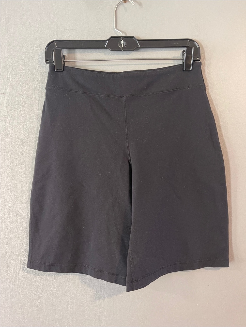 Athleta Bermuda Stretch Shorts Black Size Small